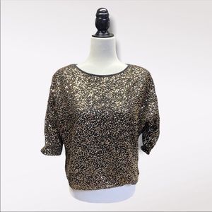 CLEO PETITES | Women's Gold Sequin 3/4 Sleeve Shirt